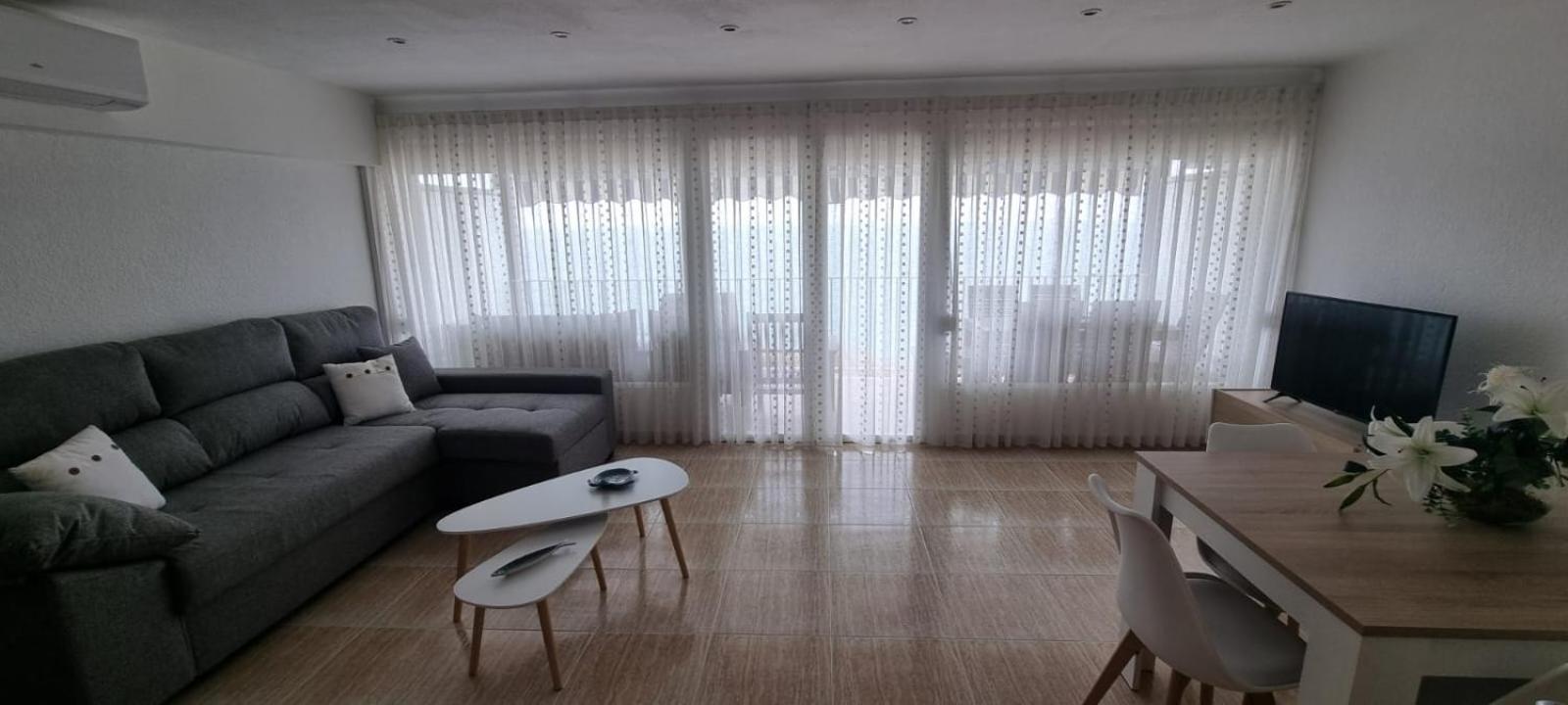 Apartamento Acantilados Vistas Mar Салоу Екстер'єр фото